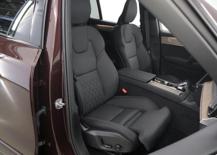 Volvo XC90 2.0 T8 Plug-in hybrid AWD Plus Dark
