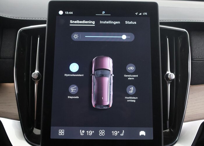 Volvo XC90 2.0 T8 Plug-in hybrid AWD Plus Dark