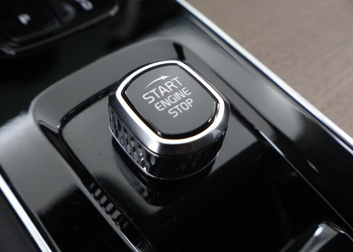 Volvo XC90 2.0 T8 Plug-in hybrid AWD Plus Dark