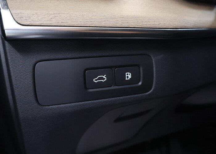 Volvo XC90 2.0 T8 Plug-in hybrid AWD Plus Dark