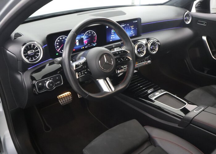 Mercedes-Benz A-Klasse 180 Business Solution AMG