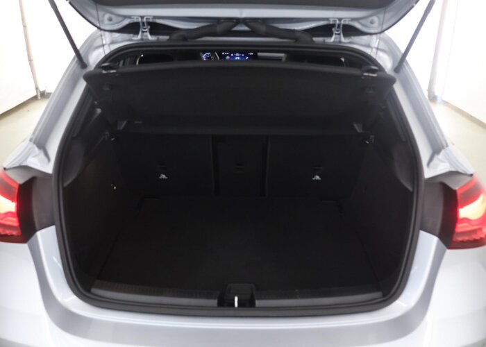 Mercedes-Benz A-Klasse 180 Business Solution AMG