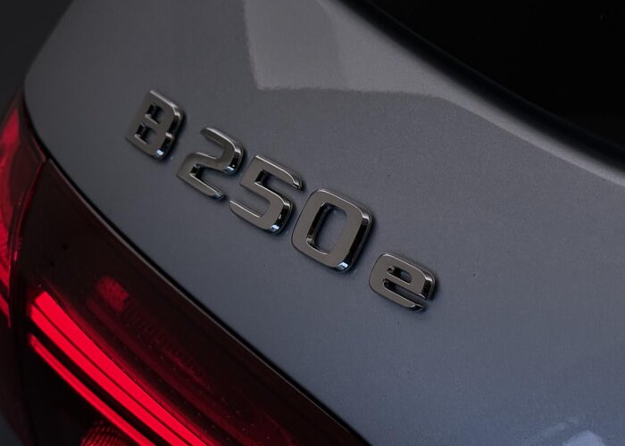 Mercedes-Benz B-Klasse 250e Business Solution AMG