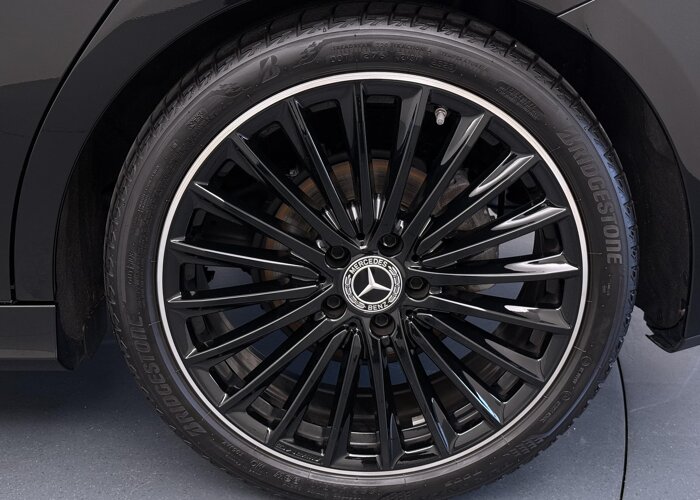 Mercedes-Benz A-Klasse 180 Business Solution AMG