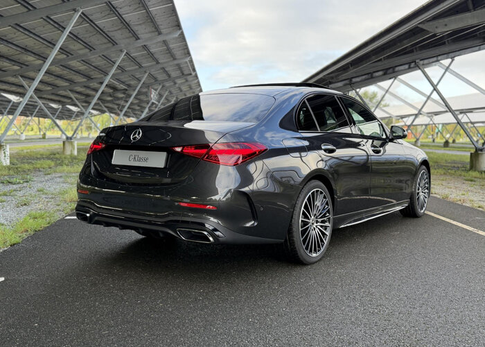 Mercedes-Benz C-Klasse 300e 140 Years Edition