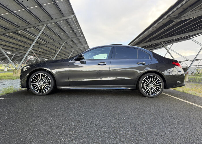 Mercedes-Benz C-Klasse 300e 140 Years Edition