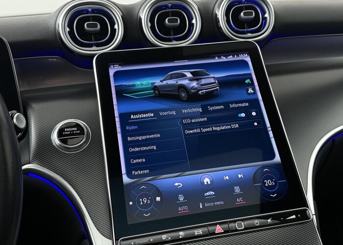 Mercedes-Benz GLC 300e 4MATIC Luxury Line