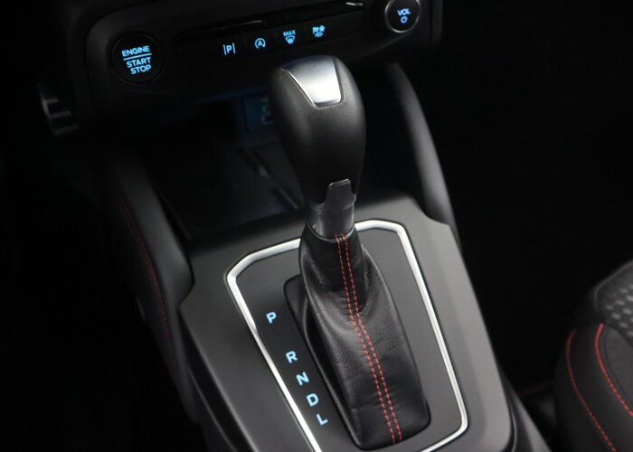 Ford Focus 1.0 EcoBoost Hybrid ST Line X