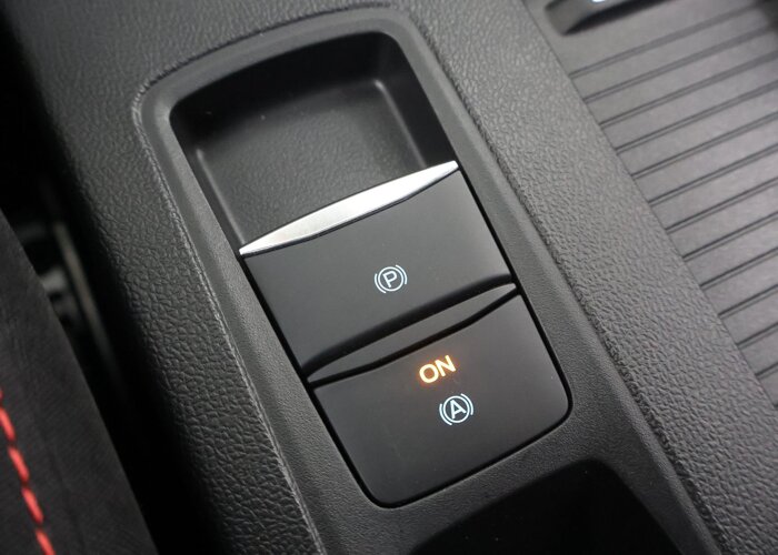 Ford Focus 1.0 EcoBoost Hybrid ST Line X