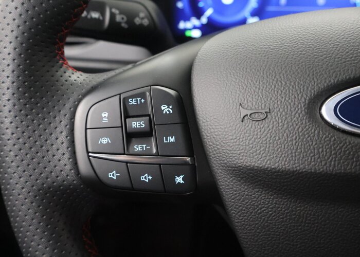 Ford Focus 1.0 EcoBoost Hybrid ST Line X