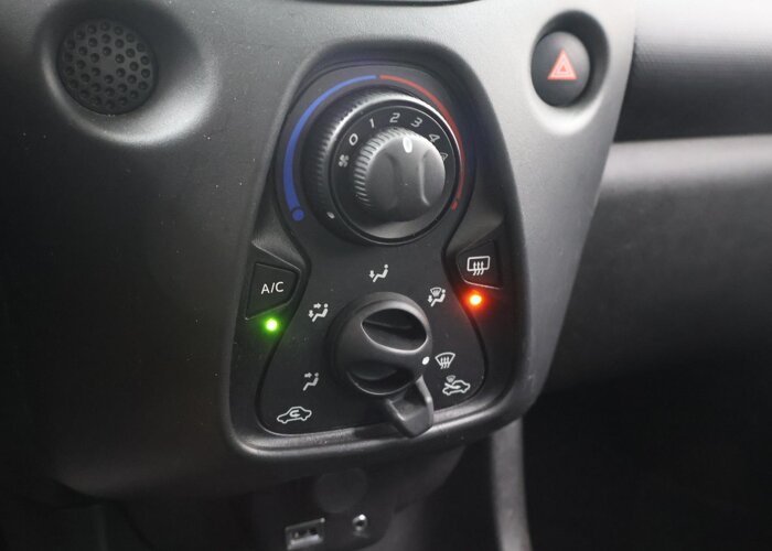 Toyota Aygo 1.0 VVT-i x-fun