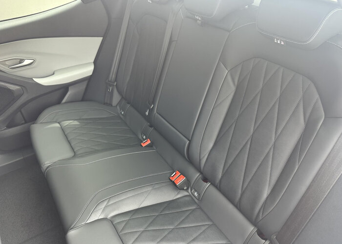 Ford Explorer Premium Extended Range RWD 77 kWh