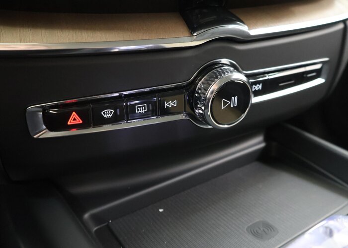 Volvo XC60 2.0 T8 Plug-in hybrid AWD Plus Dark