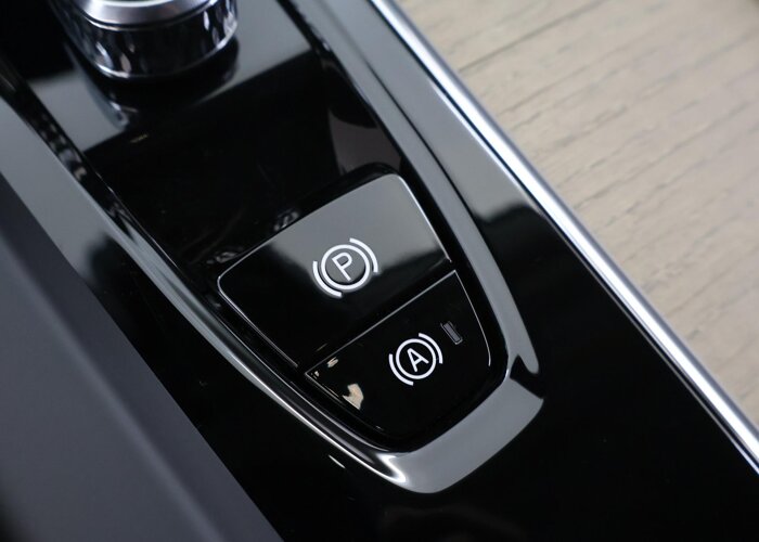 Volvo XC60 2.0 T8 Plug-in hybrid AWD Plus Dark