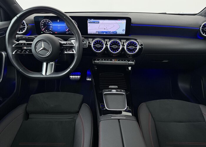 Mercedes-Benz A-Klasse 180 Star Edition AMG Line