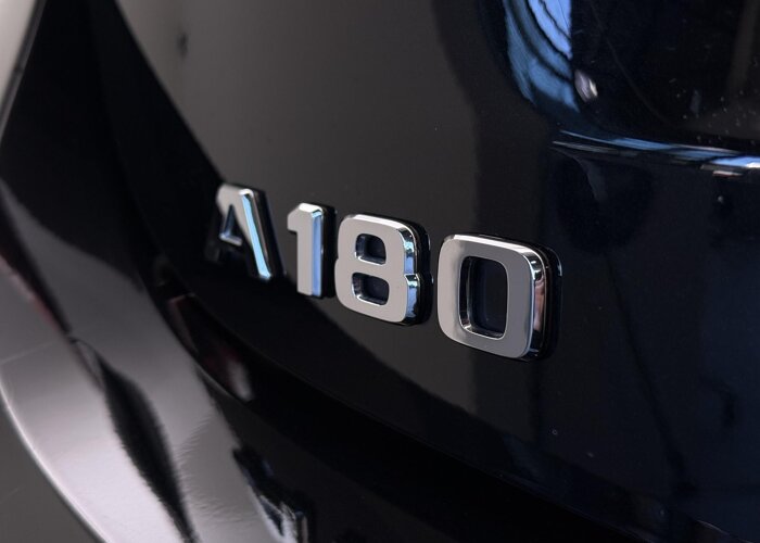Mercedes-Benz A-Klasse 180 Star Edition AMG Line