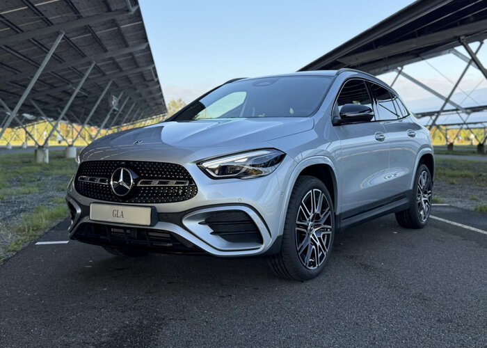 Mercedes-Benz GLA 250e 140 Years Edition