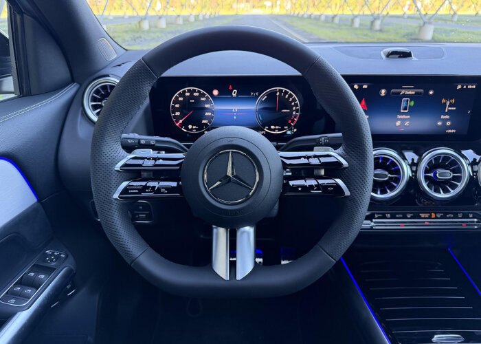 Mercedes-Benz GLA 250e 140 Years Edition