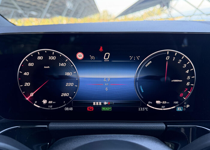 Mercedes-Benz GLA 250e 140 Years Edition