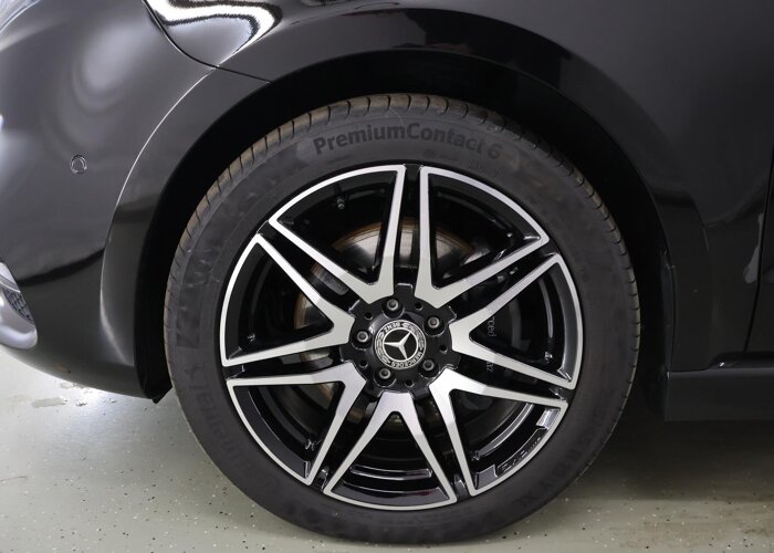 Mercedes-Benz V-Klasse 300d RWD | XL L3 | AMG
