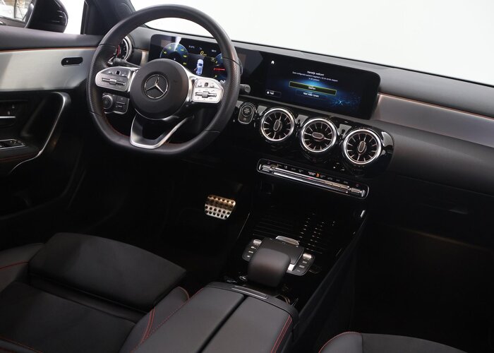 Mercedes-Benz A-Klasse 180 AMG Line