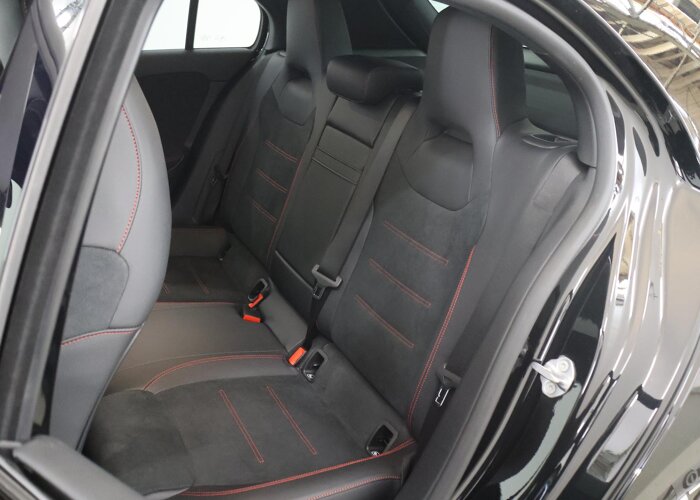 Mercedes-Benz A-Klasse 180 AMG Line