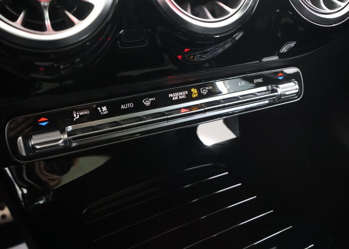 Mercedes-Benz A-Klasse 180 AMG Line