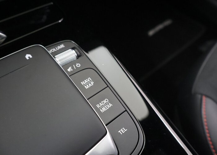 Mercedes-Benz A-Klasse 180 AMG Line