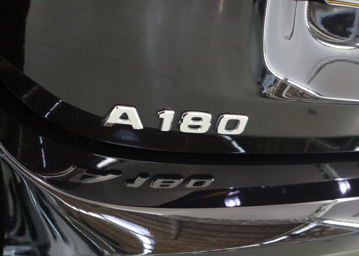 Mercedes-Benz A-Klasse 180 AMG Line