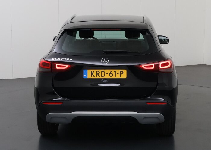 Mercedes-Benz GLA 250 e AMG Line