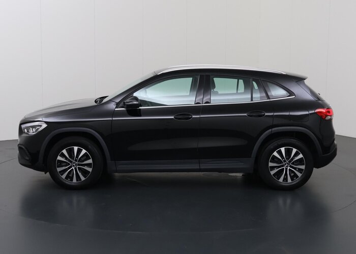 Mercedes-Benz GLA 250 e AMG Line