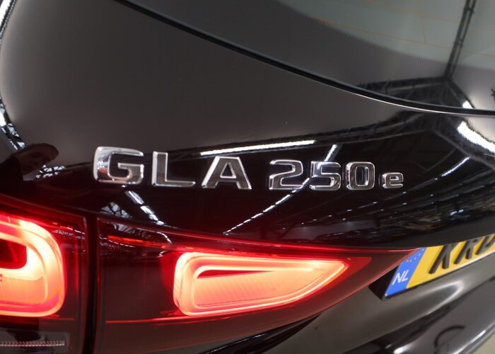 Mercedes-Benz GLA 250 e AMG Line