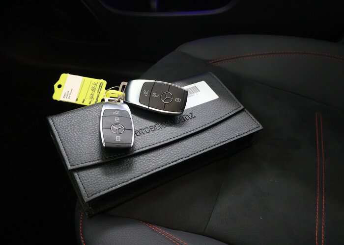 Mercedes-Benz CLA-Klasse 180 Business Solution AMG
