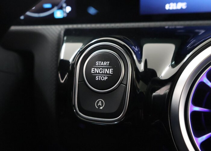 Mercedes-Benz CLA-Klasse 180 Business Solution AMG