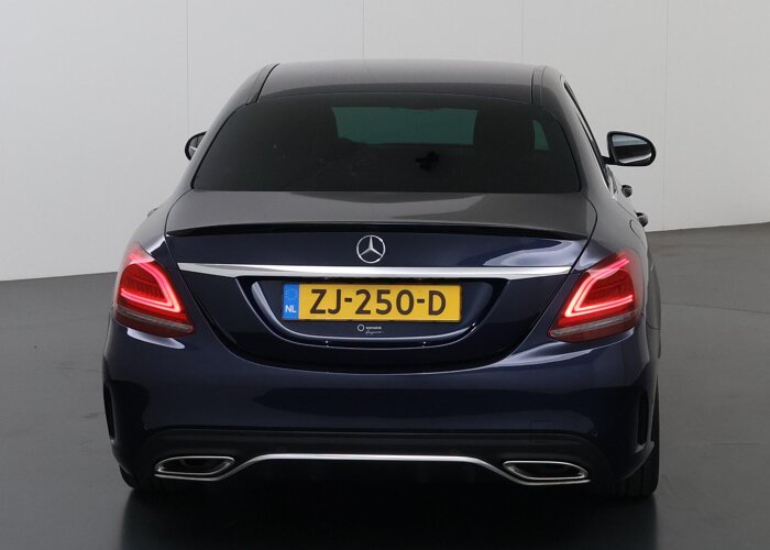 Mercedes-Benz C-Klasse 180 Premium Pack