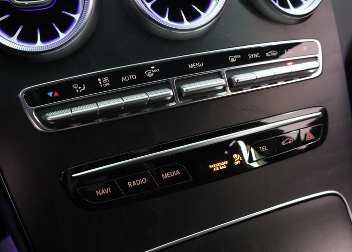 Mercedes-Benz C-Klasse 180 Premium Pack