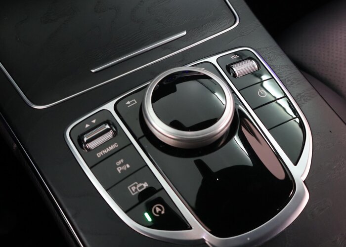 Mercedes-Benz C-Klasse 180 Premium Pack