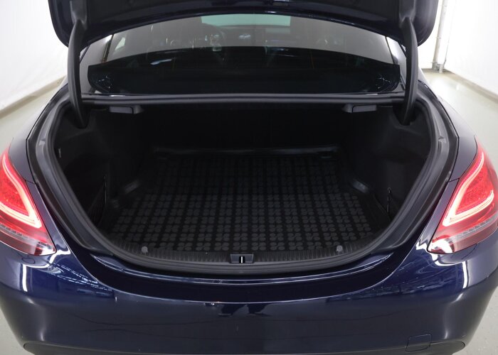 Mercedes-Benz C-Klasse 180 Premium Pack