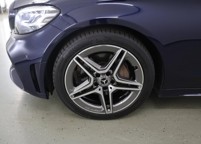 Mercedes-Benz C-Klasse 180 Premium Pack