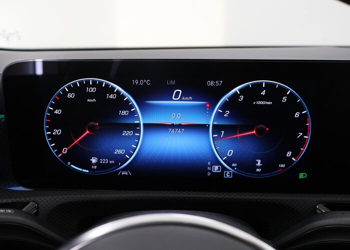 Mercedes-Benz CLA-Klasse Shooting Brake 180 Luxury Line