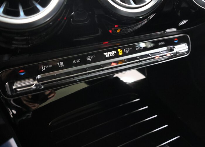 Mercedes-Benz CLA-Klasse Shooting Brake 180 Luxury Line