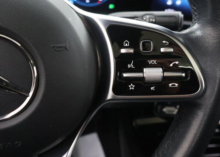 Mercedes-Benz CLA-Klasse Shooting Brake 180 Luxury Line
