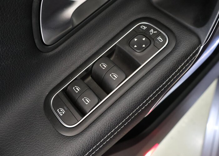 Mercedes-Benz CLA-Klasse Shooting Brake 180 Luxury Line