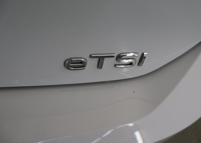 Volkswagen Golf 1.5 eTSI R-Line Business+