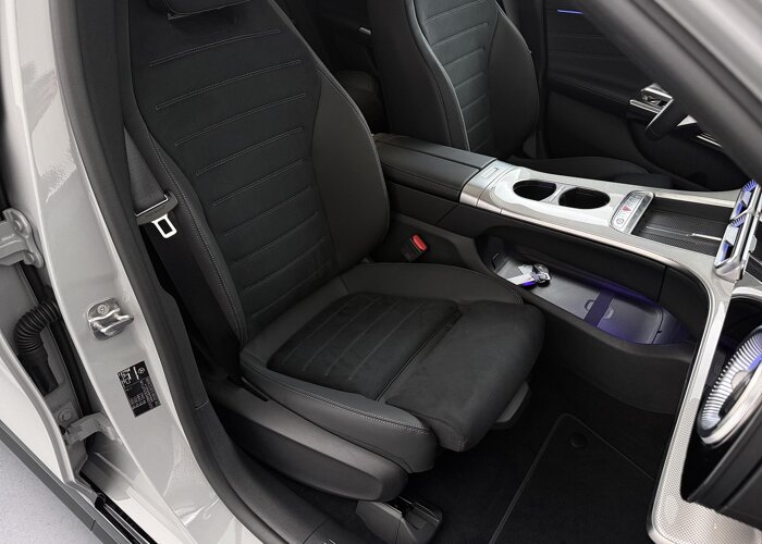 Mercedes-Benz C-Klasse 400 4MATIC Launch Edition 94 kWh