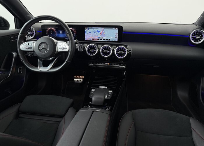 Mercedes-Benz A-Klasse 250 e AMG Line