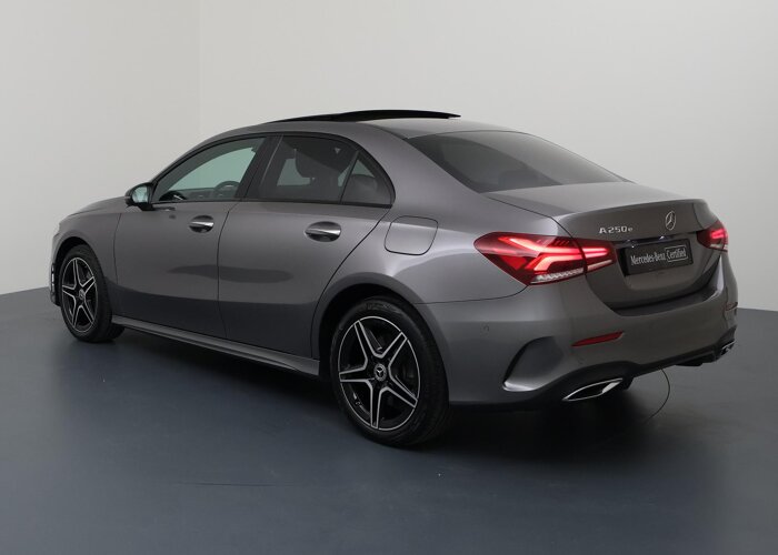 Mercedes-Benz A-Klasse 250 e AMG Line