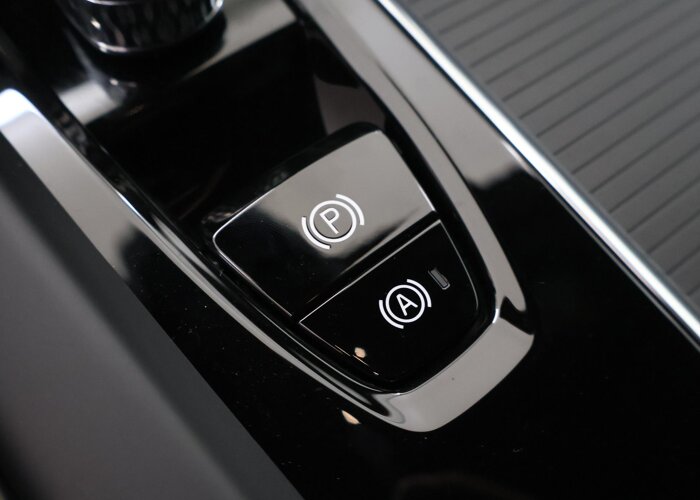 Volvo XC60 2.0 T8 Plug-in hybrid AWD Plus Black Edition