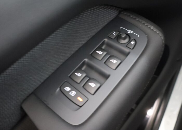 Volvo XC60 2.0 T8 Plug-in hybrid AWD Plus Black Edition