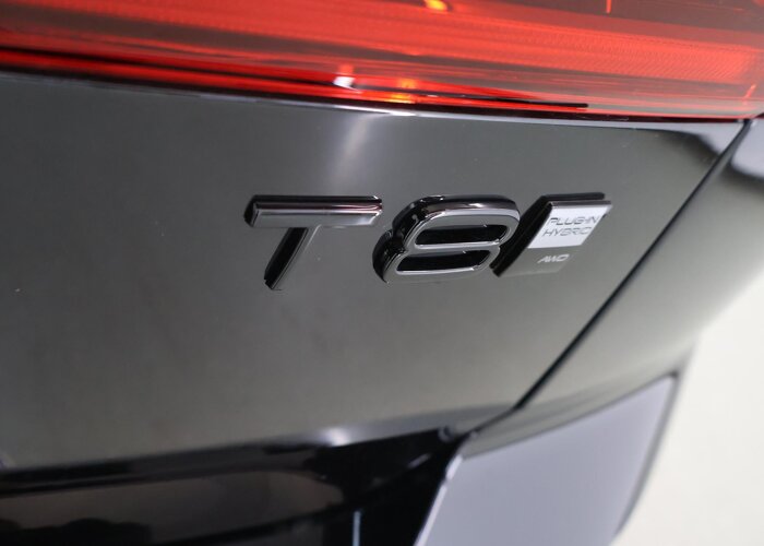 Volvo XC60 2.0 T8 Plug-in hybrid AWD Plus Black Edition